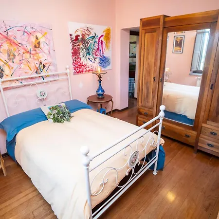 Le Nostre Un Rifugio Personale Bed & Breakfast *