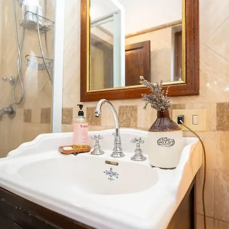 Le Nostre Un Rifugio Personale Bed & Breakfast Sutri