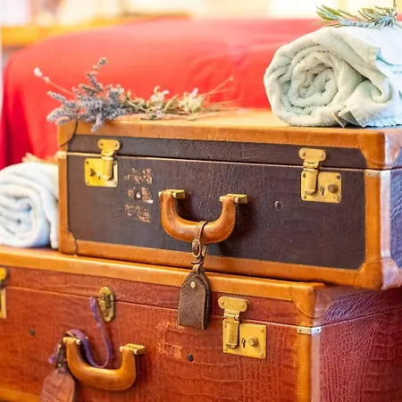 Le Nostre Un Rifugio Personale Bed & Breakfast *