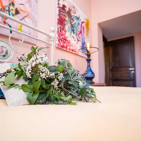 Le Nostre Un Rifugio Personale Bed & Breakfast *